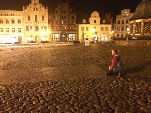 Heidi Mund - praying to Save Europe